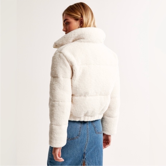 Abercrombie & Fitch | The A&F Ultra Collection | Cream Sherpa Jacket size small - Picture 2 of 14
